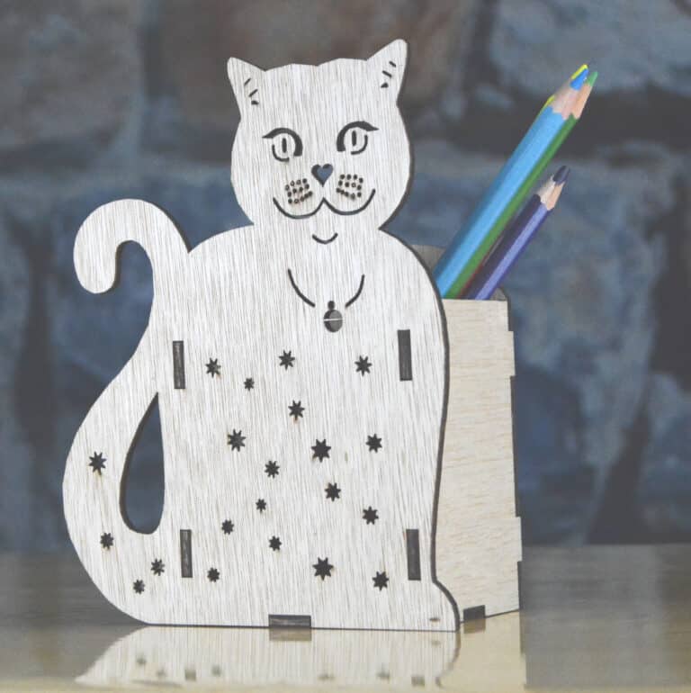 Cat shaped pencil box
